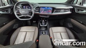 Audi Q4 e-tron 40 Premium 2023 года из Южной Кореи