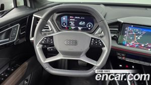 Audi Q4 e-tron 40 Premium 2023 года из Южной Кореи