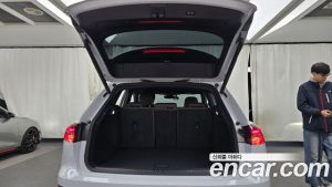 Audi Q4 e-tron 40 Premium 2023 года из Южной Кореи