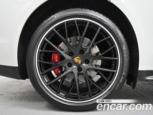 Porsche Panamera 4.0 GTS 2023 года из Южной Кореи