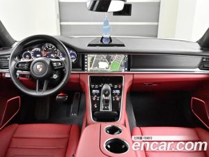 Porsche Panamera 4.0 GTS 2023 года из Южной Кореи