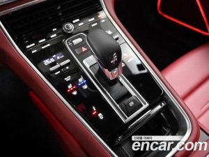 Porsche Panamera 4.0 GTS 2023 года из Южной Кореи