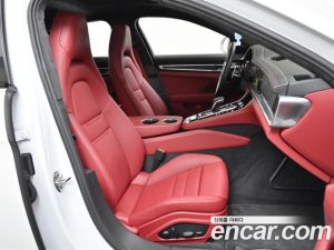 Porsche Panamera 4.0 GTS 2023 года из Южной Кореи