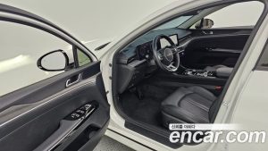 Kia K5 2.0 2024 года из Южной Кореи