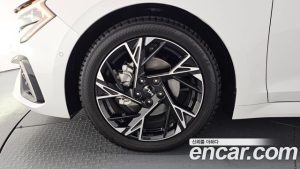Kia K5 1.6 Turbo 2024 года из Южной Кореи