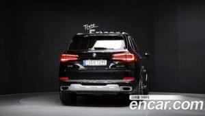 BMW X5 xDrive 40i xLine 2023 года из Южной Кореи