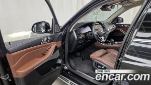 BMW X5 xDrive 40i xLine 2023 года из Южной Кореи
