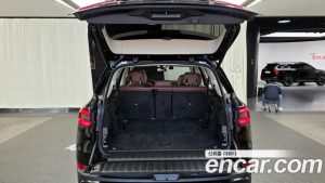 BMW X5 xDrive 40i xLine 2023 года из Южной Кореи