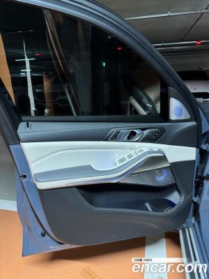 BMW X7 xDrive 40i Design Pure Excellence FIRST EDITION 6 2023 года из Южной Кореи