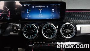 Mercedes-Benz GLB-Class GLB250 4MATIC 2024 года из Южной Кореи