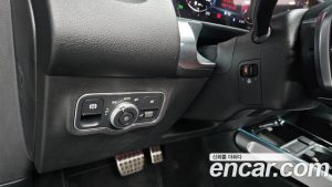 Mercedes-Benz GLB-Class GLB250 4MATIC 2024 года из Южной Кореи