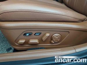 Kia K8 Noblesse 2025 года из Южной Кореи