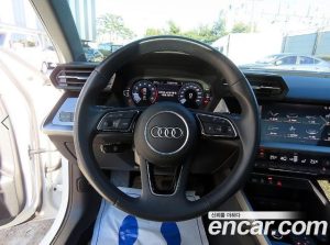 Audi A3 40 TFSI 2023 года из Южной Кореи