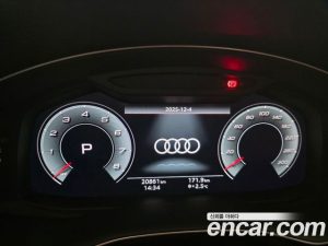 Audi SQ7 4.0 TFSI 4WD 2025 года из Южной Кореи