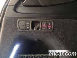 Audi SQ7 4.0 TFSI 4WD 2025 года из Южной Кореи
