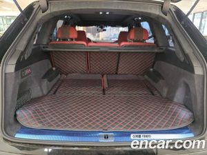 Audi SQ7 4.0 TFSI 4WD 2025 года из Южной Кореи