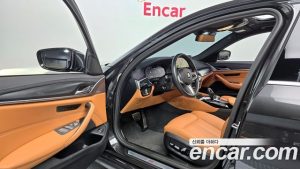 BMW 5-Series 520i M Sport 2023 года из Южной Кореи