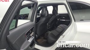 Mercedes-Benz GLC-Class GLC300 4MATIC AMG Line 2025 года из Южной Кореи