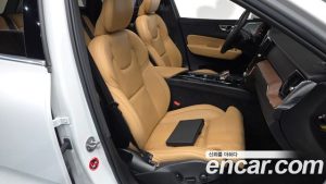 Volvo XC60 B5 ULTIMATE Bright 2024 года из Южной Кореи