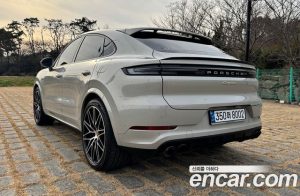 Porsche Cayenne 3.0 Coupe 2024 года из Южной Кореи