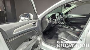 Renault-KoreaSamsung XM3 1.6 E-TECH Inspire 2023 года из Южной Кореи