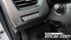 Renault-KoreaSamsung XM3 1.6 E-TECH Inspire 2023 года из Южной Кореи