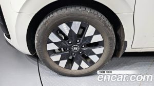 Hyundai Staria 4WD Lounge 9-Seater 2025 года из Южной Кореи