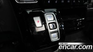 Hyundai Staria 4WD Lounge 9-Seater 2025 года из Южной Кореи