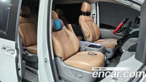 Hyundai Staria 4WD Lounge 9-Seater 2025 года из Южной Кореи