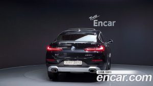 BMW X4 xDrive20d xLine 2023 года из Южной Кореи