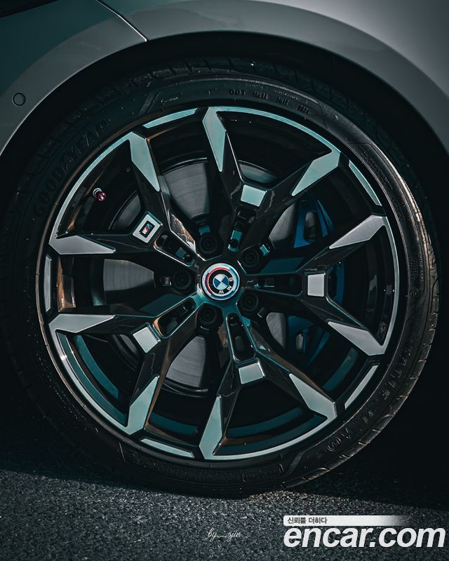 41110176_005.jpg BMW 4-Series 420i M Sport Cabriolet 2025 года из Южной Кореи