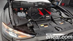 Audi RSQ8 4.0 TFSI 4WD Performance 2025 года из Южной Кореи