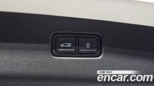 Genesis GV70 2.5T Бензин AWD 2024 года из Южной Кореи