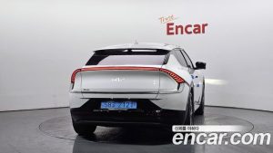 Kia EV6 Long Range 2024 года из Южной Кореи