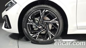 Kia K5 Signature 2024 года из Южной Кореи