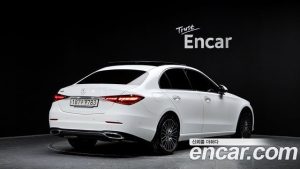 Mercedes-Benz C-Class C200 Avantgarde 2024 года из Южной Кореи