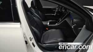 Mercedes-Benz C-Class C200 Avantgarde 2024 года из Южной Кореи