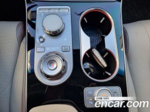 Genesis GV80 2.5T Бензин AWD 2024 года из Южной Кореи