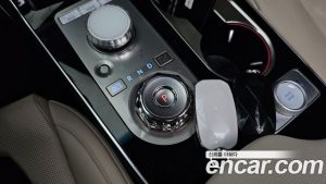 Genesis GV80 2.5T Бензин 2WD 2024 года из Южной Кореи