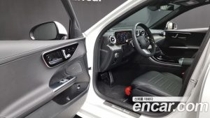 Mercedes-Benz C-Class C200 AMG Line 2025 года из Южной Кореи