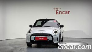 Mini Cooper Convertible Seaside Edition 2023 года из Южной Кореи