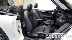 Mini Cooper Convertible Seaside Edition 2023 года из Южной Кореи