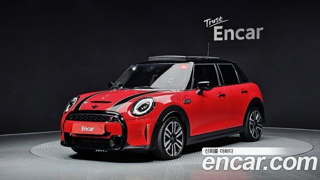 Mini Cooper 5Door CLASSIC 2024 года из Кореи