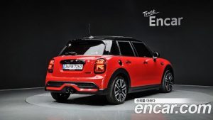 Mini Cooper 5Door CLASSIC 2024 года из Южной Кореи