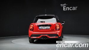 Mini Cooper 5Door CLASSIC 2024 года из Южной Кореи
