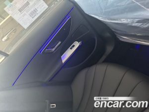 Mercedes-Benz E-Class E220d 4MATIC Exclusive 2025 года из Южной Кореи