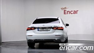 Mercedes-Benz E-Class E350 4MATIC Exclusive 2023 года из Южной Кореи