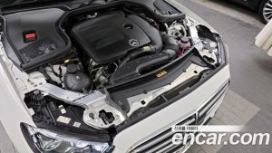 Mercedes-Benz E-Class E350 4MATIC Exclusive 2023 года из Южной Кореи