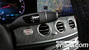 Mercedes-Benz E-Class E350 4MATIC Exclusive 2023 года из Южной Кореи