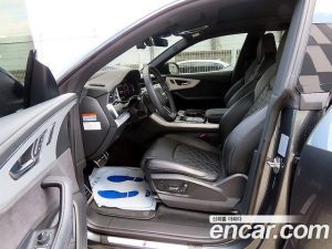 Audi Q8 55 TFSI 4WD Premium 2023 года из Южной Кореи